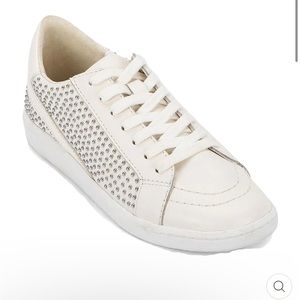 Dolce Vita Women’s Nino Sneakers.